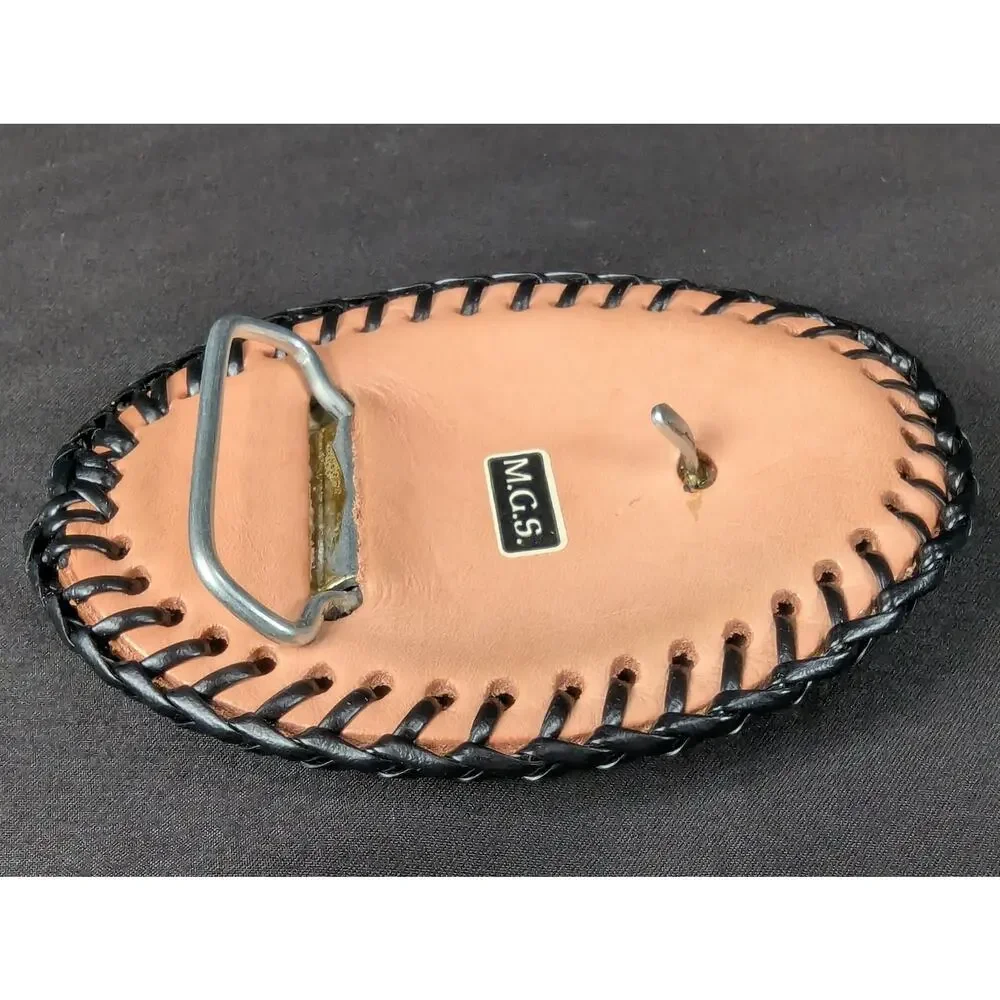 Unbranded vintage oval